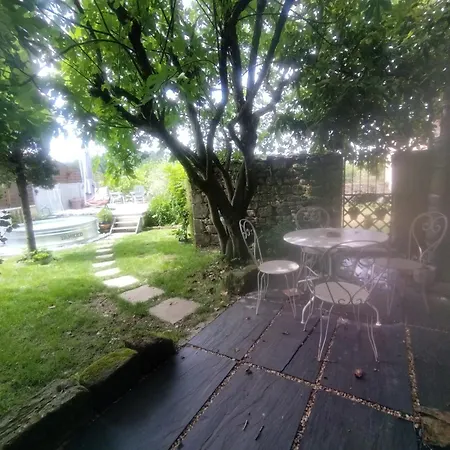 Le Pressoir D'hotes Frühstückspension Cardaillac